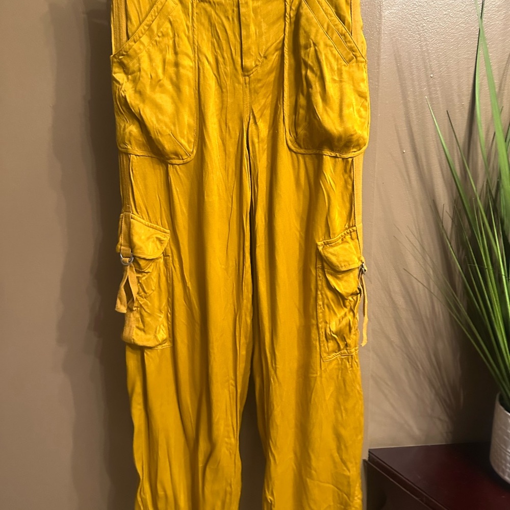 🌼By Anthropologie🌼Wide-Leg Cargo Pants - Picture 3 of 10